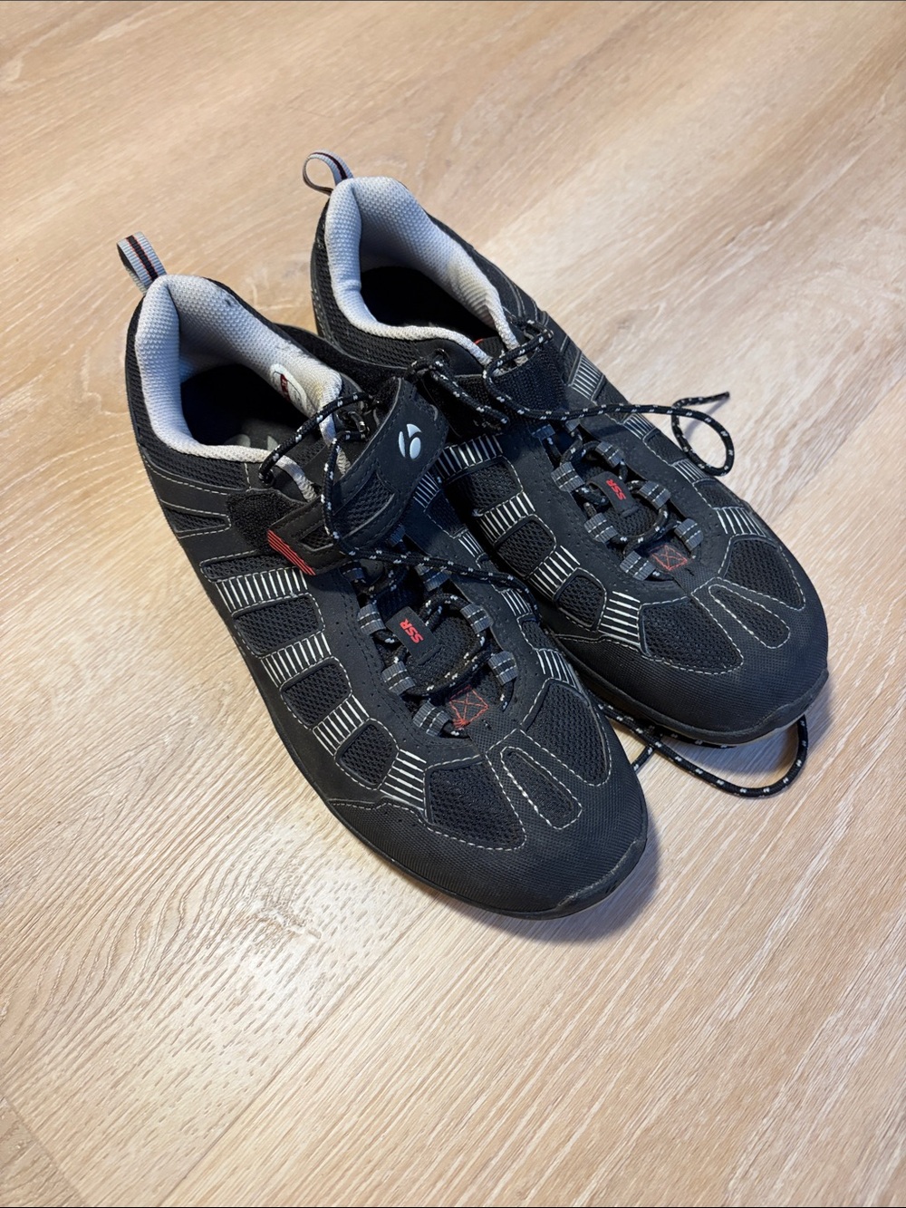 Men's Black Athletic Lace-Up Trainers with Grey Accents